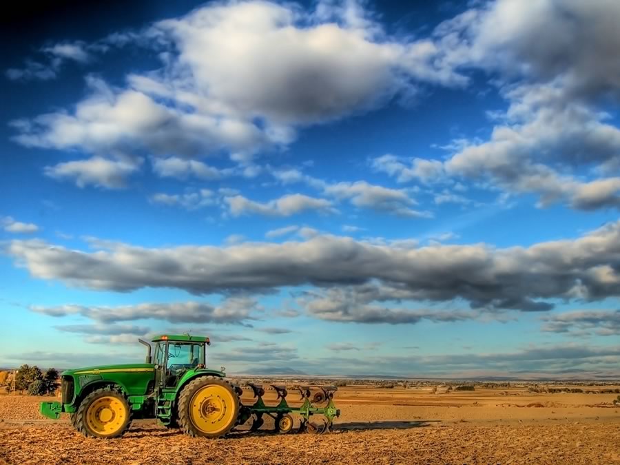 Fabricación de plataformas para el transporte de tractores y segadoras